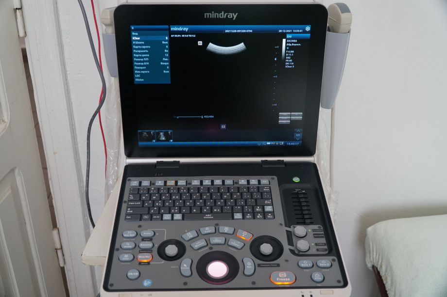 Лисецька лікарня отримала портативний УЗД-апарат, щоб обстежувати хворих на COVID-19 1