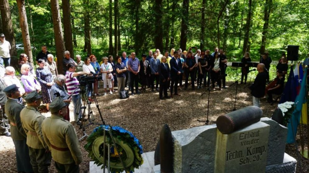 У Словенії відкрили пам'ятник воїнам 20-го Станіславського стрілецького полку 1