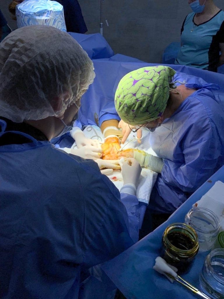 Операції проводить Перший добровольчий хірургічний шпиталь