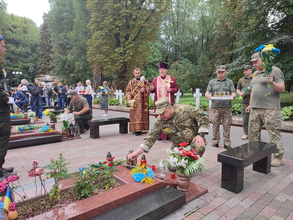 У Франківську вшанували пам'ять воїнів, загиблих в Іловайському коридорі 1