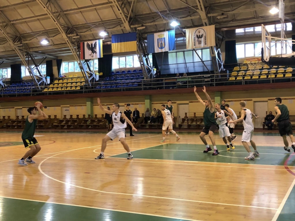 Баскетбол повертається: у Франківську "Говерла" відновила професійну гру 2