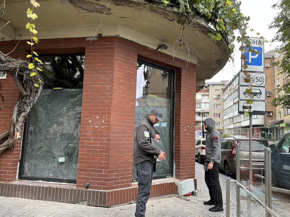 Штраф за пошкодження: у Франківську незаконно переробляли фасад пам'ятки 3