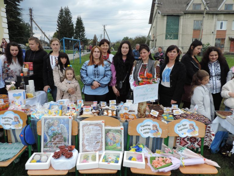 110 000 грн для земляків у ЗСУ зібрала на ярмарку Ямницька громада 1