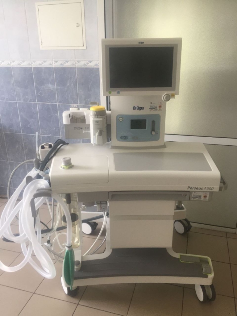 Франківський медуніверситет передав допомогу в Прикарпатський онкоцентр і Обласну дитячу лікарню 2