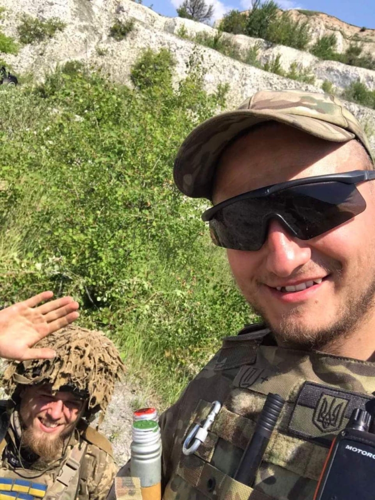 Десантника з Калущини, який втратив дві ноги на війні, протезують у США 2