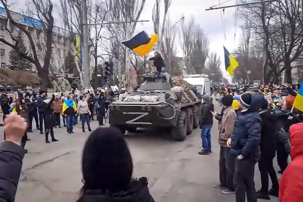 Фотовиставка Нескорений Херсон в Івано-Франківську