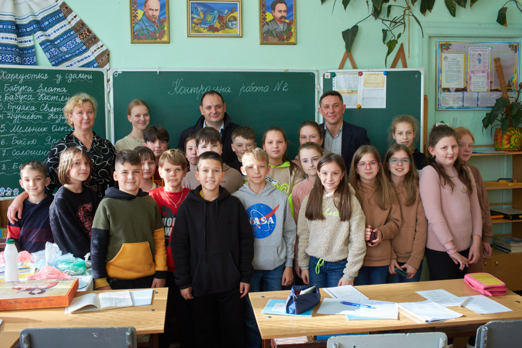 Учні ліцею у Франківську збирають монети, щоби допомогти ЗСУ 1