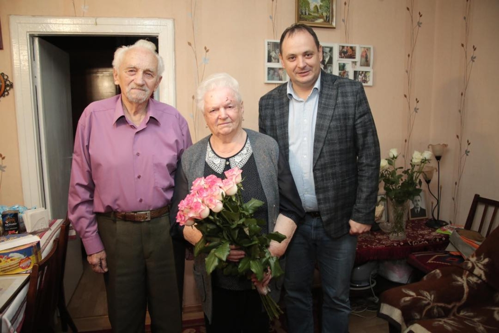 У Франківську подружжя Богдана та Євгенії Когутів відсвяткувало 65 років сімейного життя 2