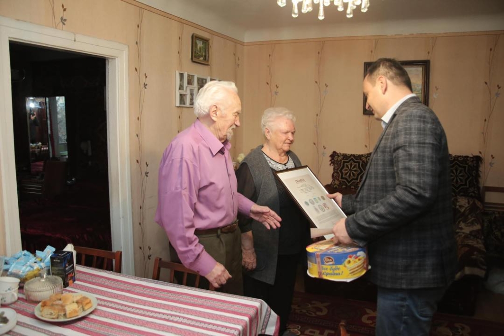 У Франківську подружжя Богдана та Євгенії Когутів відсвяткувало 65 років сімейного життя 1