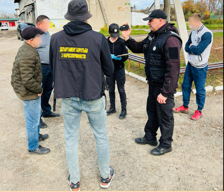 На Коломийщині затримали наркоторговців з психотропами на пів мільйона гривень 1