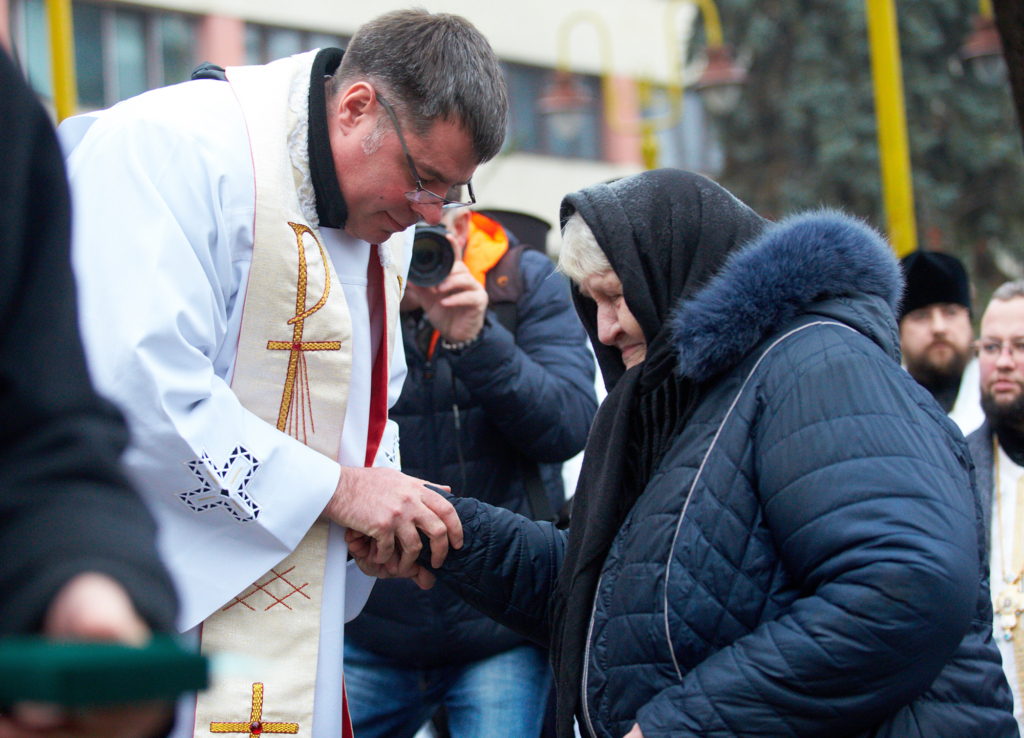 За честь і звитягу: у Франківську в День Соборності вручили відзнаки родинам загиблих захисників 4