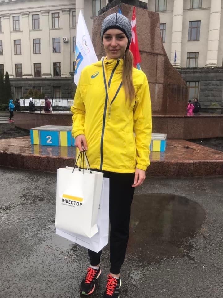 Скороходка з Прикарпаття Юлія Луцька здобула срібло чемпіонату України і поїде до Європи 1