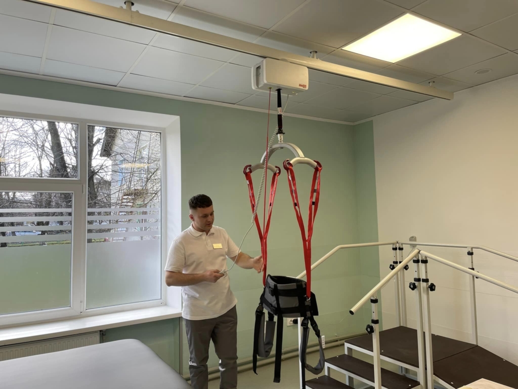 У Надвірнянській лікарні відкрили відділення реабілітації та відновлювальної медицини 1