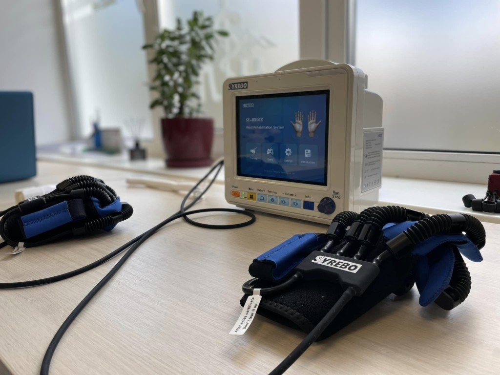 У Надвірнянській лікарні відкрили відділення реабілітації та відновлювальної медицини 3