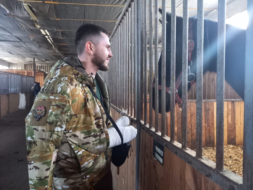 Іпотерапія, гори, театр: як на Прикарпатті відновлюються військові та переселенці 2