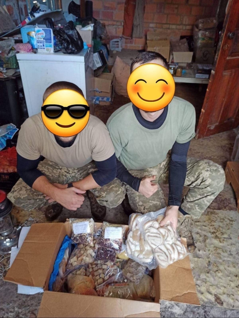 "Калуські бджілки" готують на передову швидкі борщі і каші 3