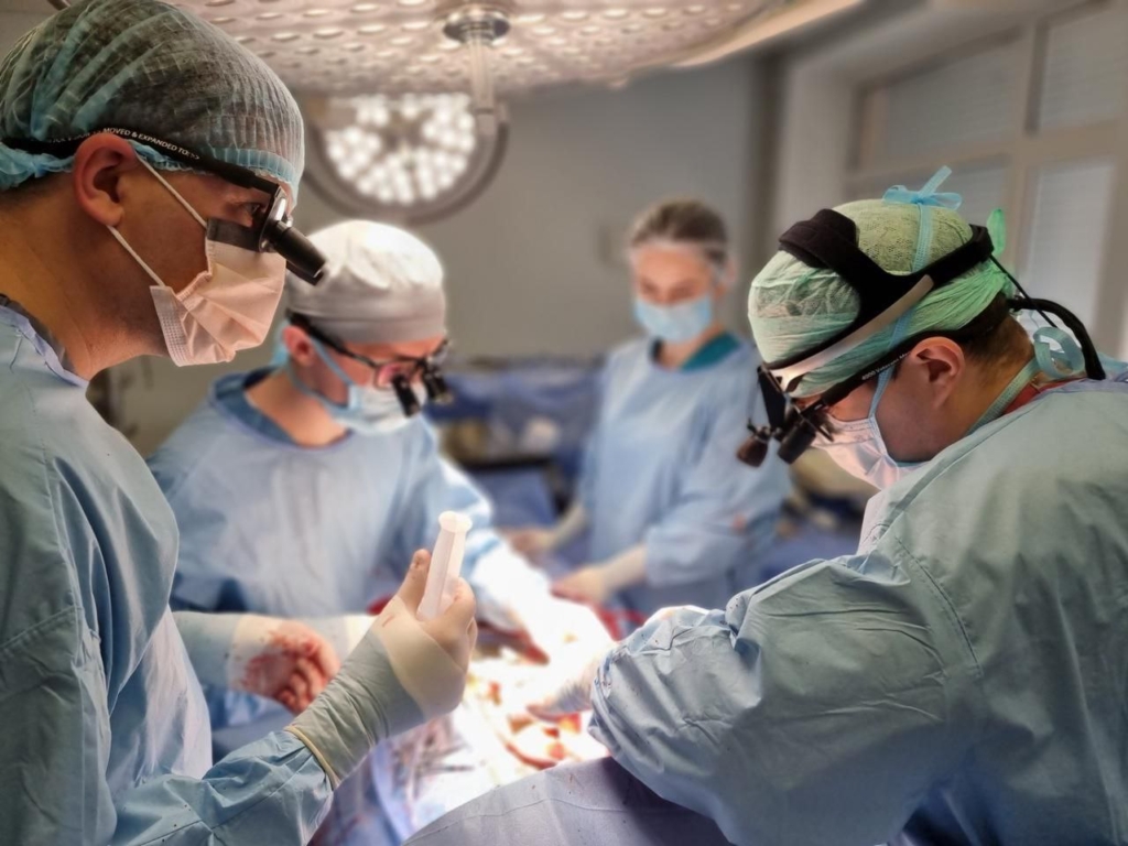 Сім складних кардіологічних операцій провели з польським професором лікарі Франківської ЦМКЛ 1