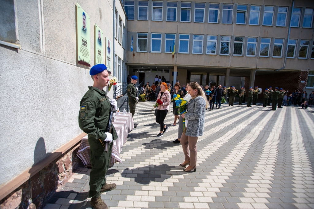 У Франківську відкрили анотаційні дошки захисникам Мар’яну Орищуку та Назарію Ділеті 3