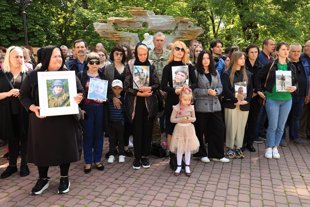 День пам'яті: у Франківську вшанували жертв політичних репресій і захисників 2