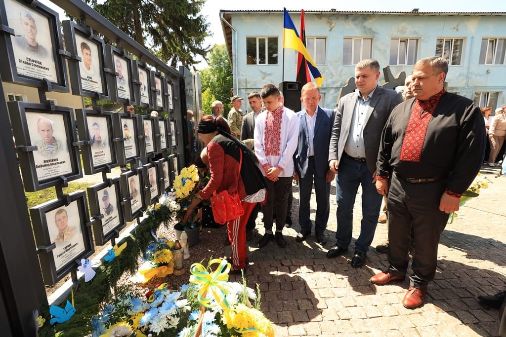 У Городенці відкрили Алею слави захисників України у війні з рф 1