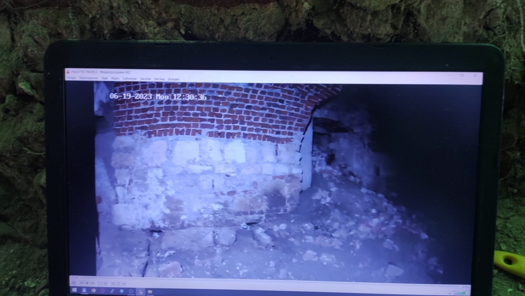 Вперше за 300 років: археологи потрапили у підземелля Галицького замку 4