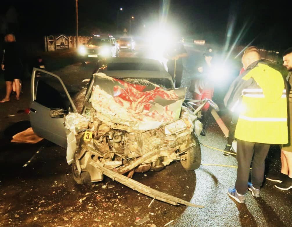 В аваріях на Надвірнянщині і в Долині травмовані шестеро людей 2