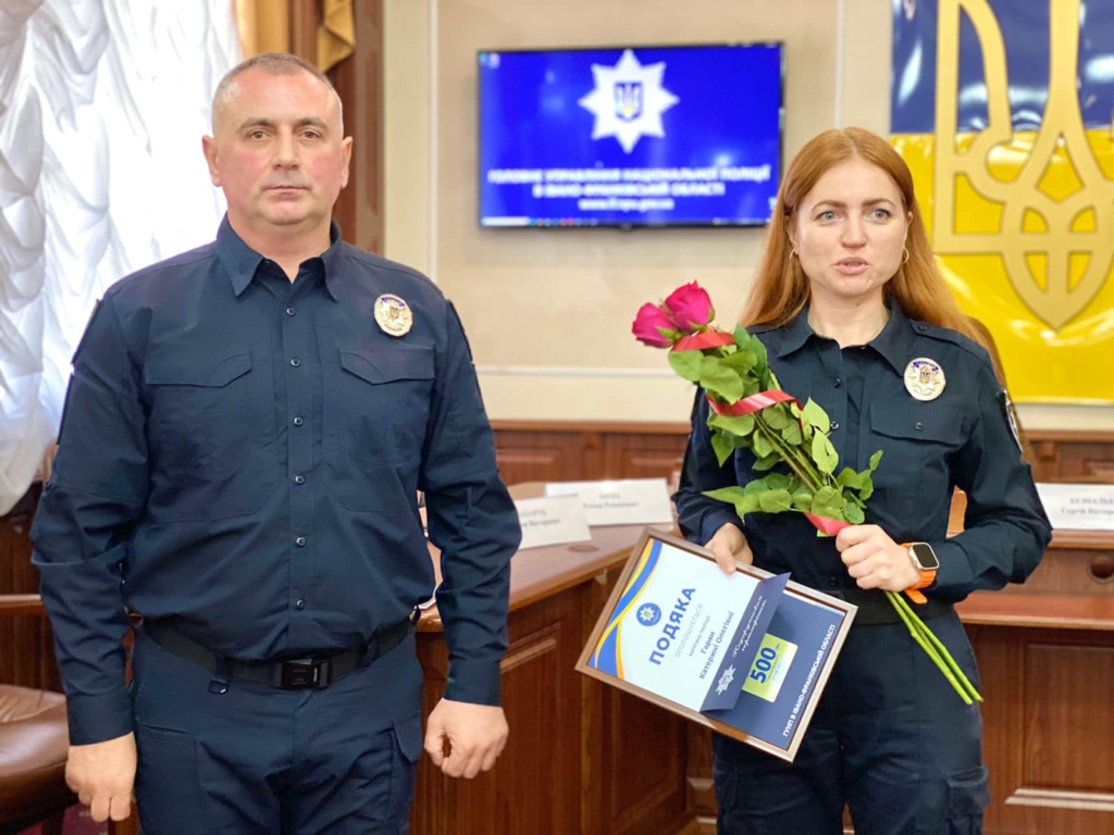 Прикарпатські поліцейські отримали відзнаки та ключі від нових автомобілів 1