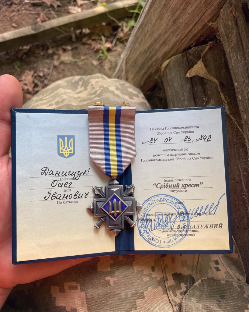 Зеленський вручив нагороди бійцям 10 бригади на передовій 3