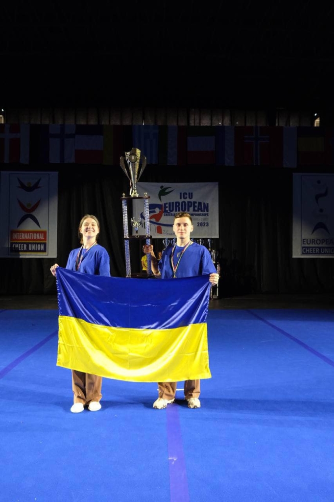 Балетмейстер Франківського драмтеатру з дружиною стали чемпіонами Європи з черлідингу 1