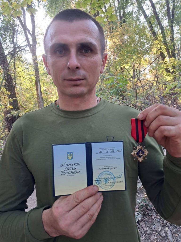 Прикарпатець Василь Яблонський отримав орден "Золотий хрест" від Залужного
