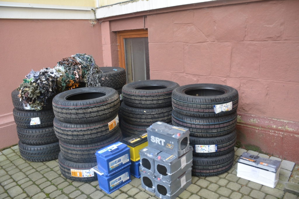 З Надвірної на фронт відвезли допомогу на 2 млн грн 1