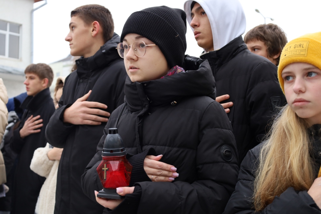 У франківському ліцеї №1 відкрили меморіальні дошки Олександру Єремягіну і Віталію Мазуру 2