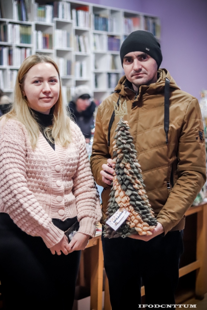 У Франківську на виставці "Техноялинка" представили понад 240 робіт 8