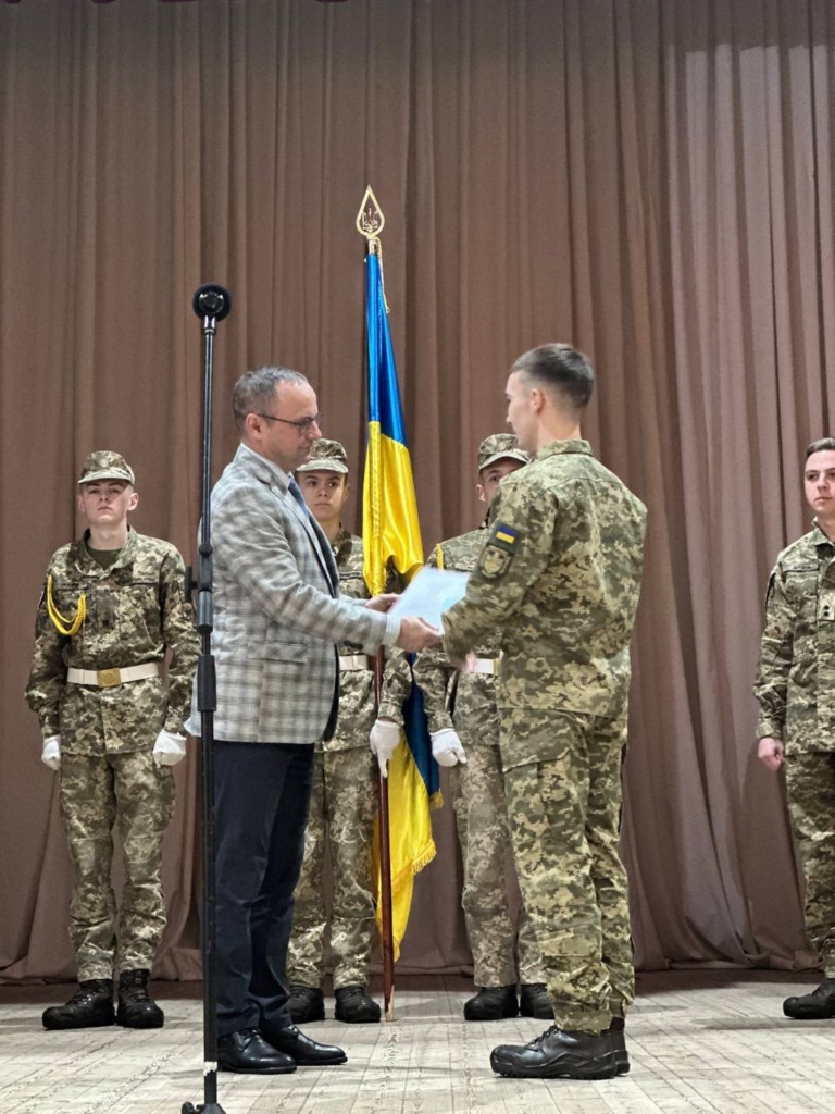 В ІФНТУНГ випускники військової кафедри отримали дипломи магістрів-офіцерів 1