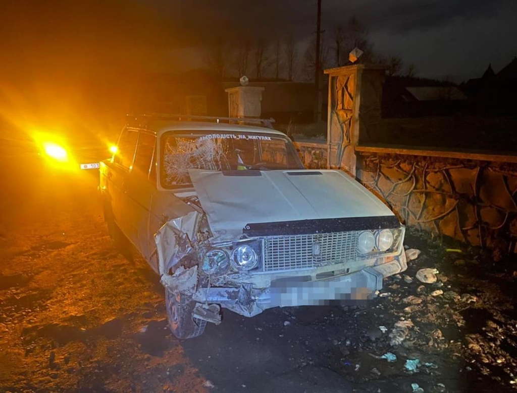 На Косівщині нетверезий водій ВАЗа виїхав на зустрічну і збив 16-річного мотоцикліста 1