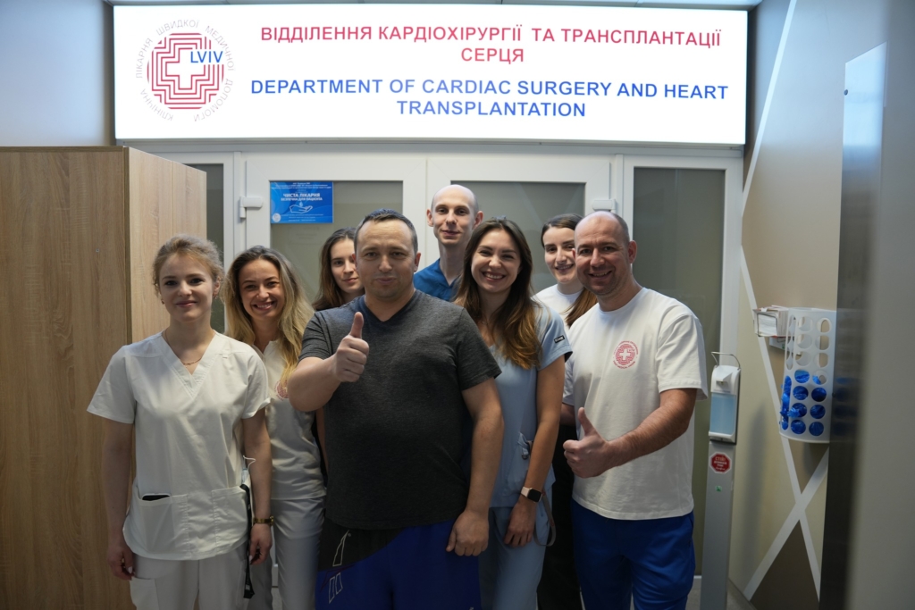 В Україні вперше провели операцію на серці за допомогою робота Da Vinci 1