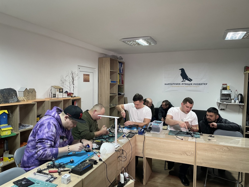 Як зібрати дрон-камікадзе