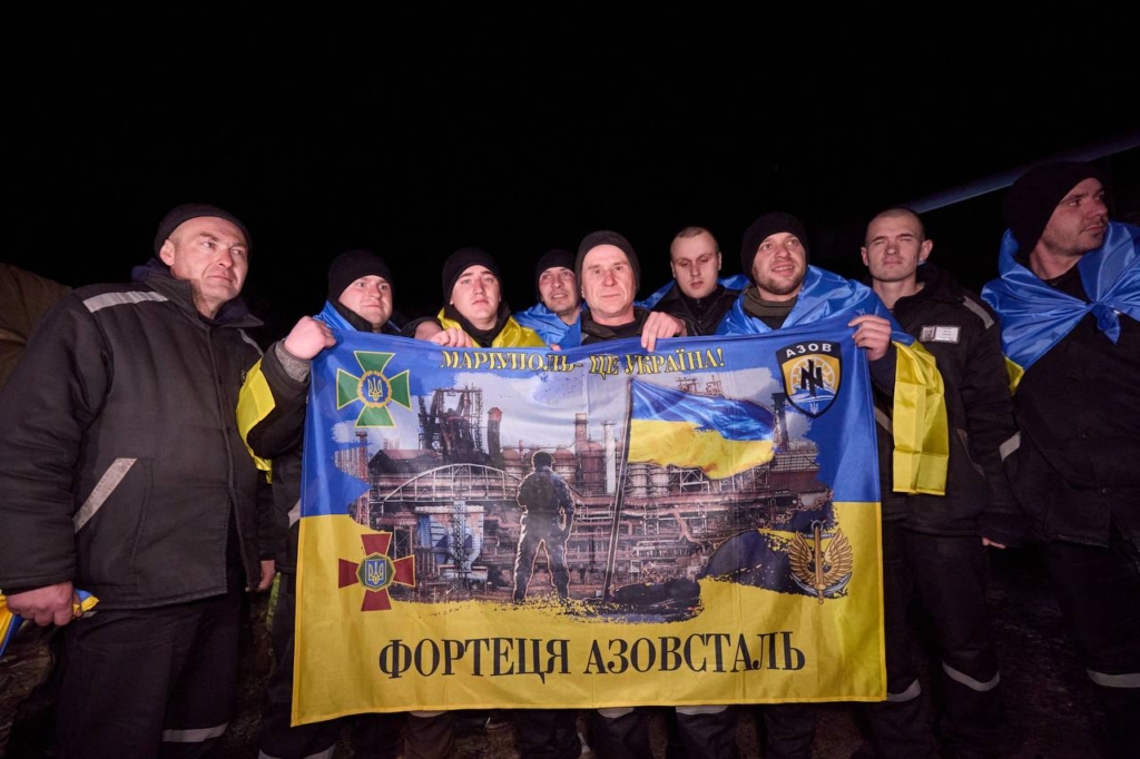 В Україну з полону повернулися ще 100 захисників 1