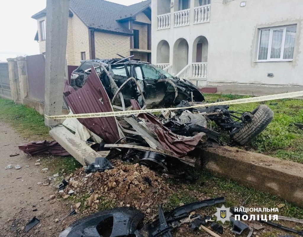 У ДТП на Прикарпатті травмувався 16-річний водій та четверо неповнолітніх пасажирів 2