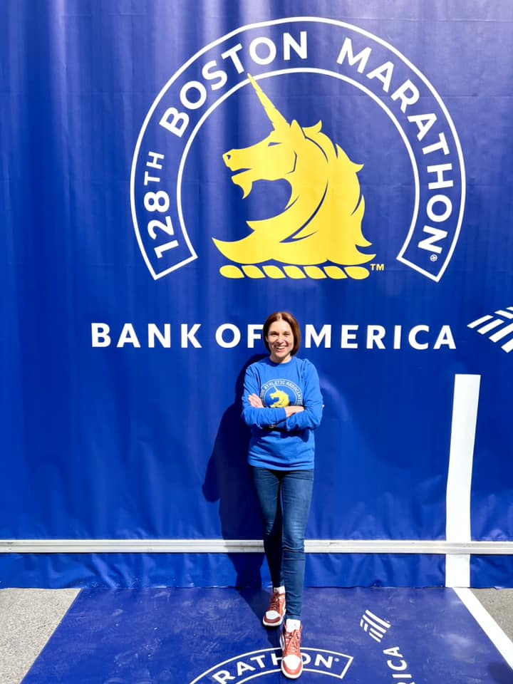 Ірина Кишакевич на Бостонському марафоні підтримала 12-річну українку на протезах 2