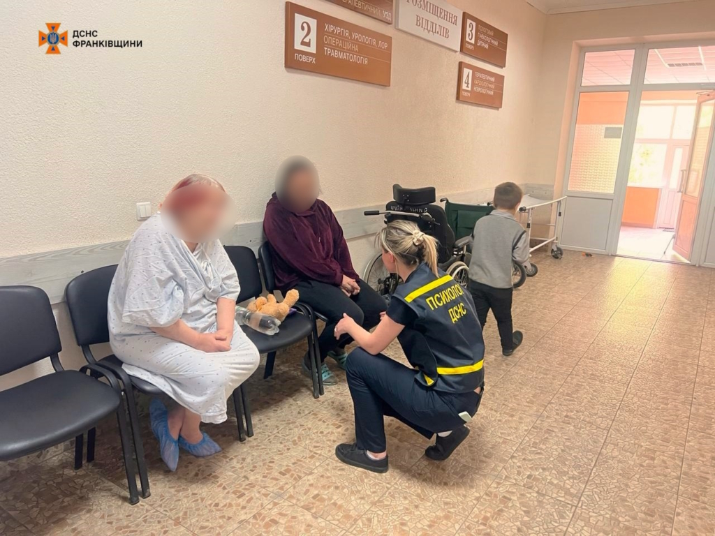 На пожежі в Рогатинській громаді врятували дворічну дівчинку - дитина в лікарні 2