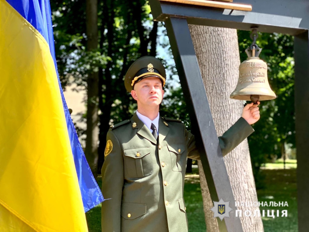 У Меморіальному сквері Франківська лунав дзвін пам'яті