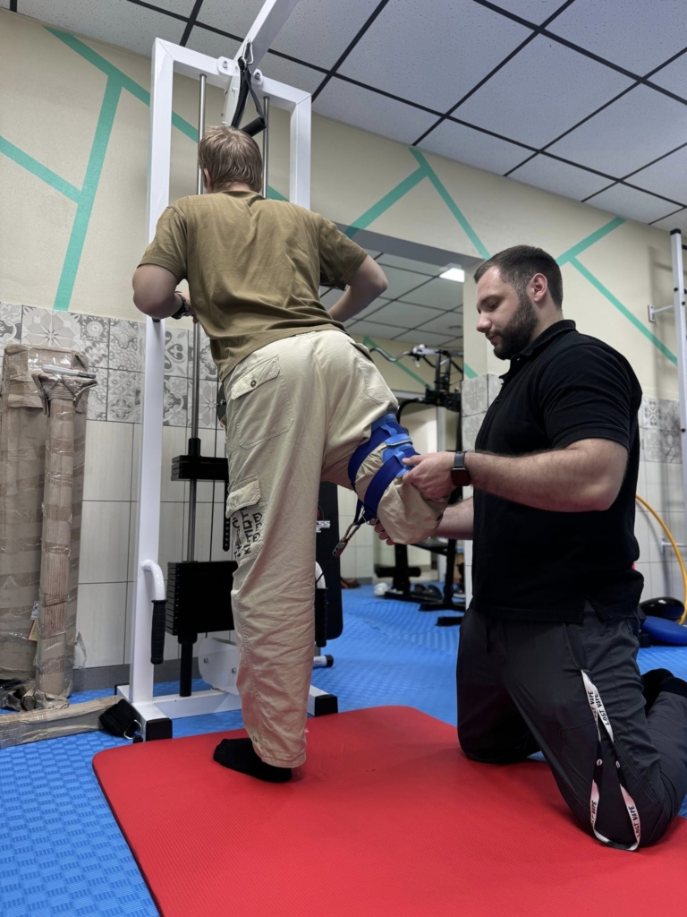 У ЦМКЛ на реабілітації 22-річний франківець Михайло Когут