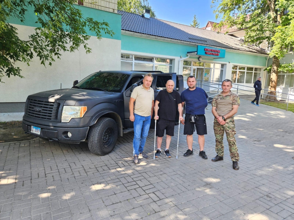 Боєць "десятки" Руслан Черній повернувся з полону у Брошнів-Осаду 2