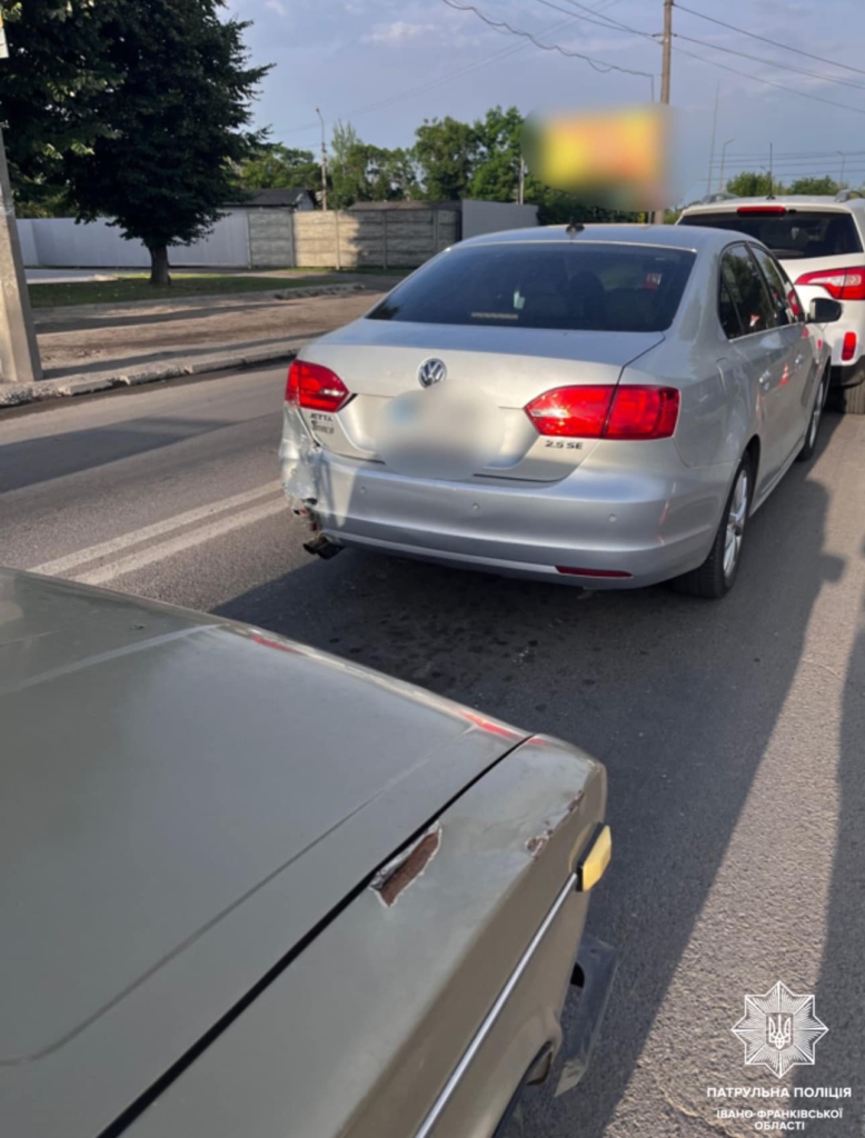 У Франківську п'яний водій скоїв ДТП за участі трьох автомобілів 1