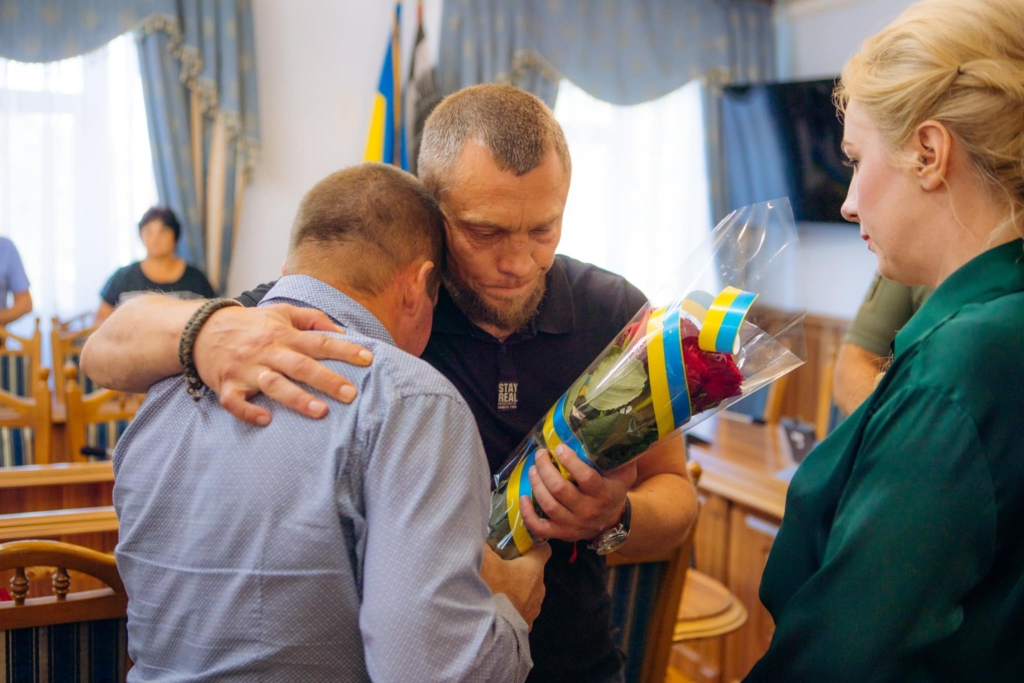 Рідним шістьох полеглих захисників вручили їхні ордени 1