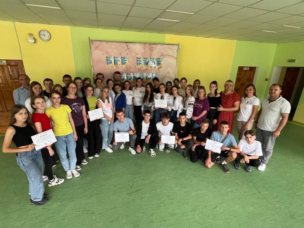 Шість гірських шкіл Прикарпаття отримали сертифікати на тайванські комп’ютери  2