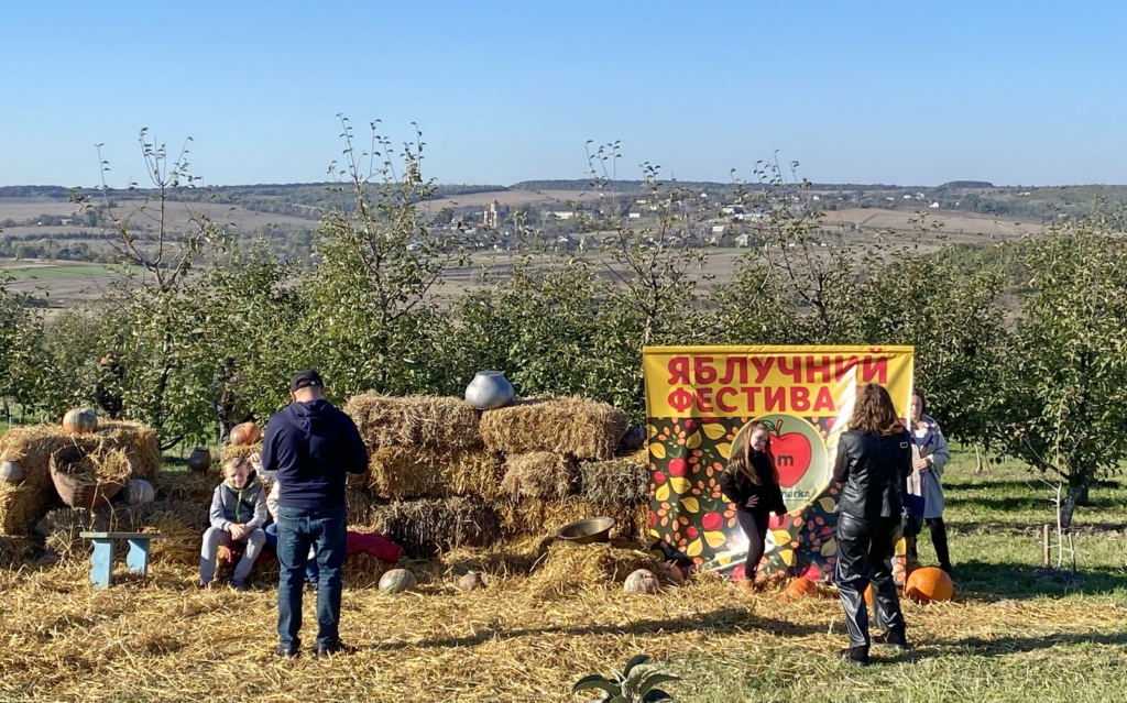 В екопарку Валькова гора під Франківськом влаштували яблучний фестиваль 2