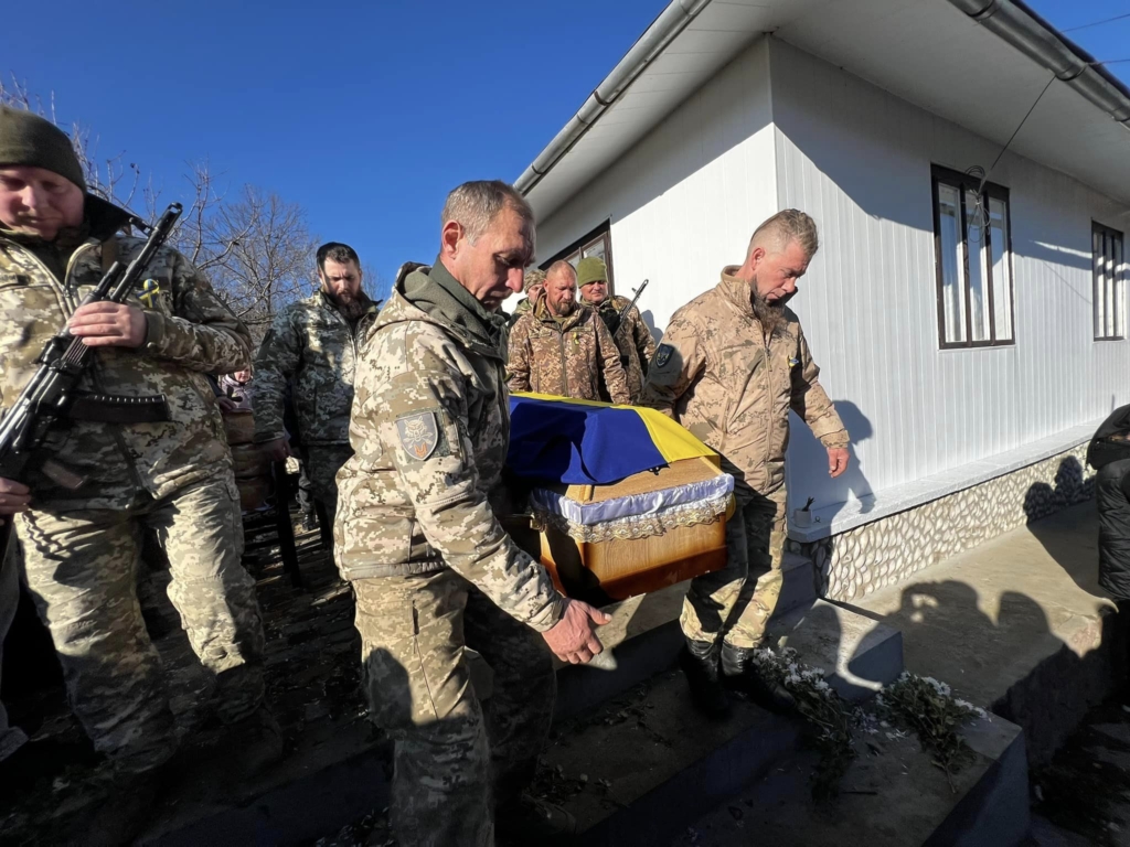 На Городенківщині провели в останню путь захисника Олега Бойка