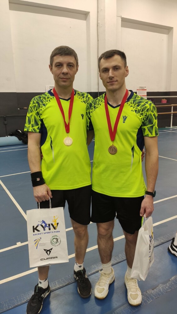 Прикарпатці здобули перемогу на чемпіонаті України з бадмінтону серед освітян 1